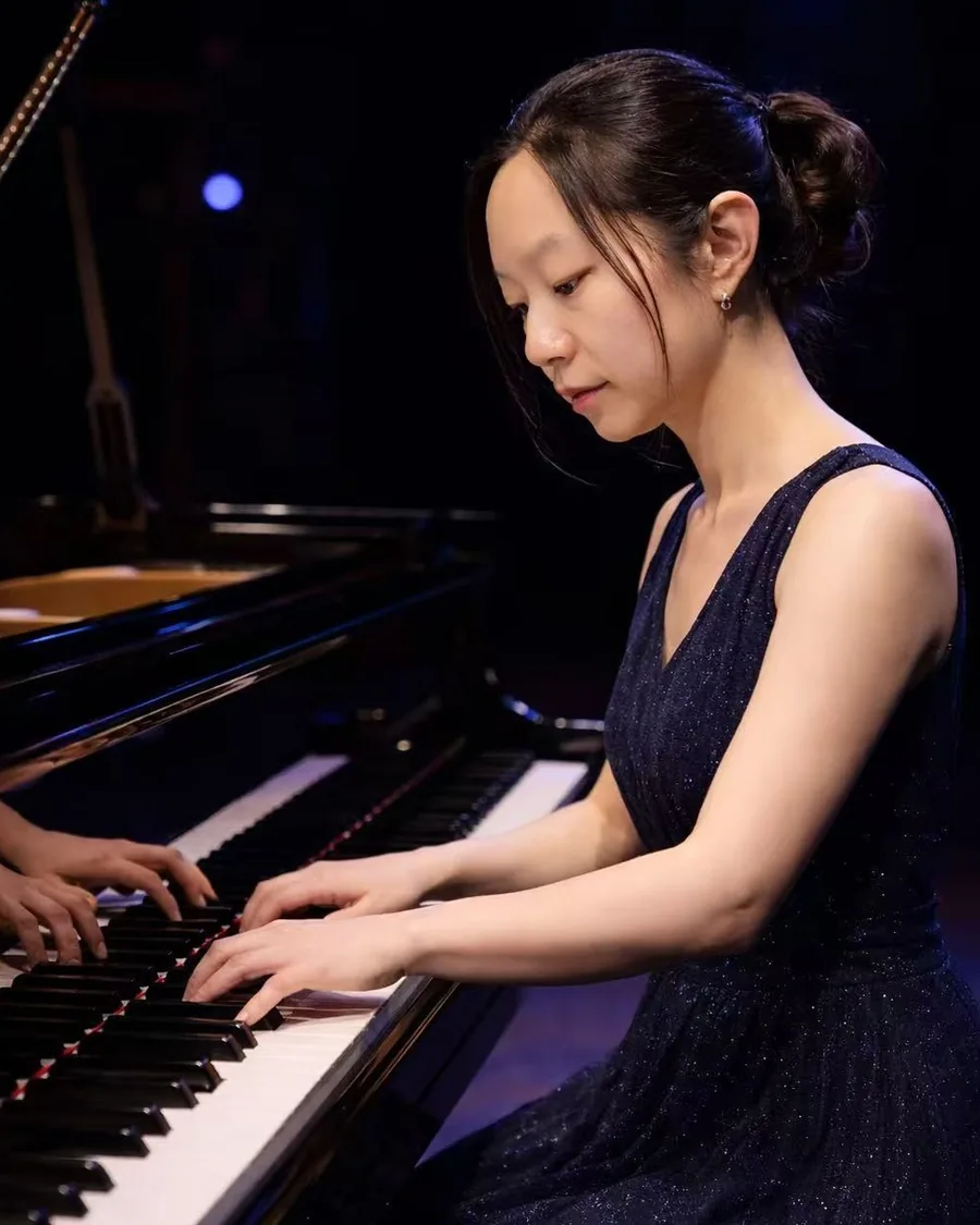 Mengmeng Zhang